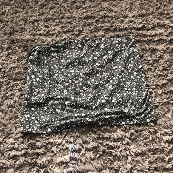 crop top - Picture 1 of 1